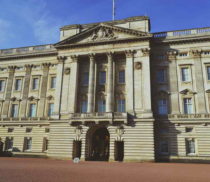 Buckingham Palace The columns at the front of the building.